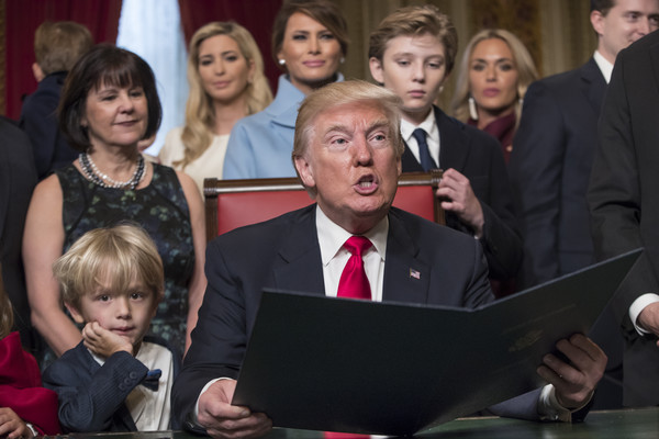 Donald+Trump+Donald+Trump+Sworn+45th+President+477D82fTP55l.jpg